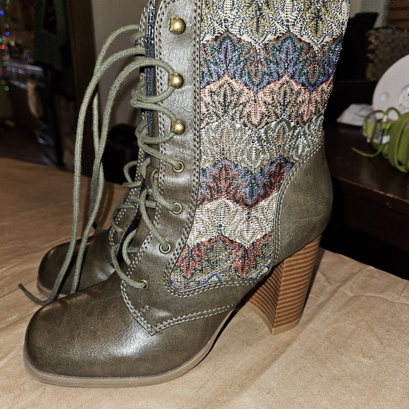 Dolce by Mojo Moxy Combat Lace-up Boot 7.5 women - Picture 3 of 8